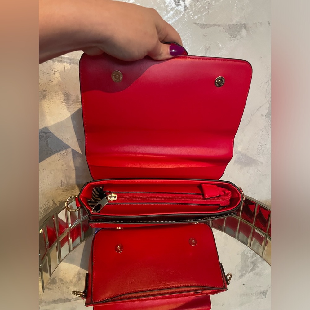 NWOT RED BUCKLE CLUTCH OR CROSSBODY PURSE - Picture 8 of 9
